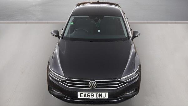 Volkswagen Passat view 8