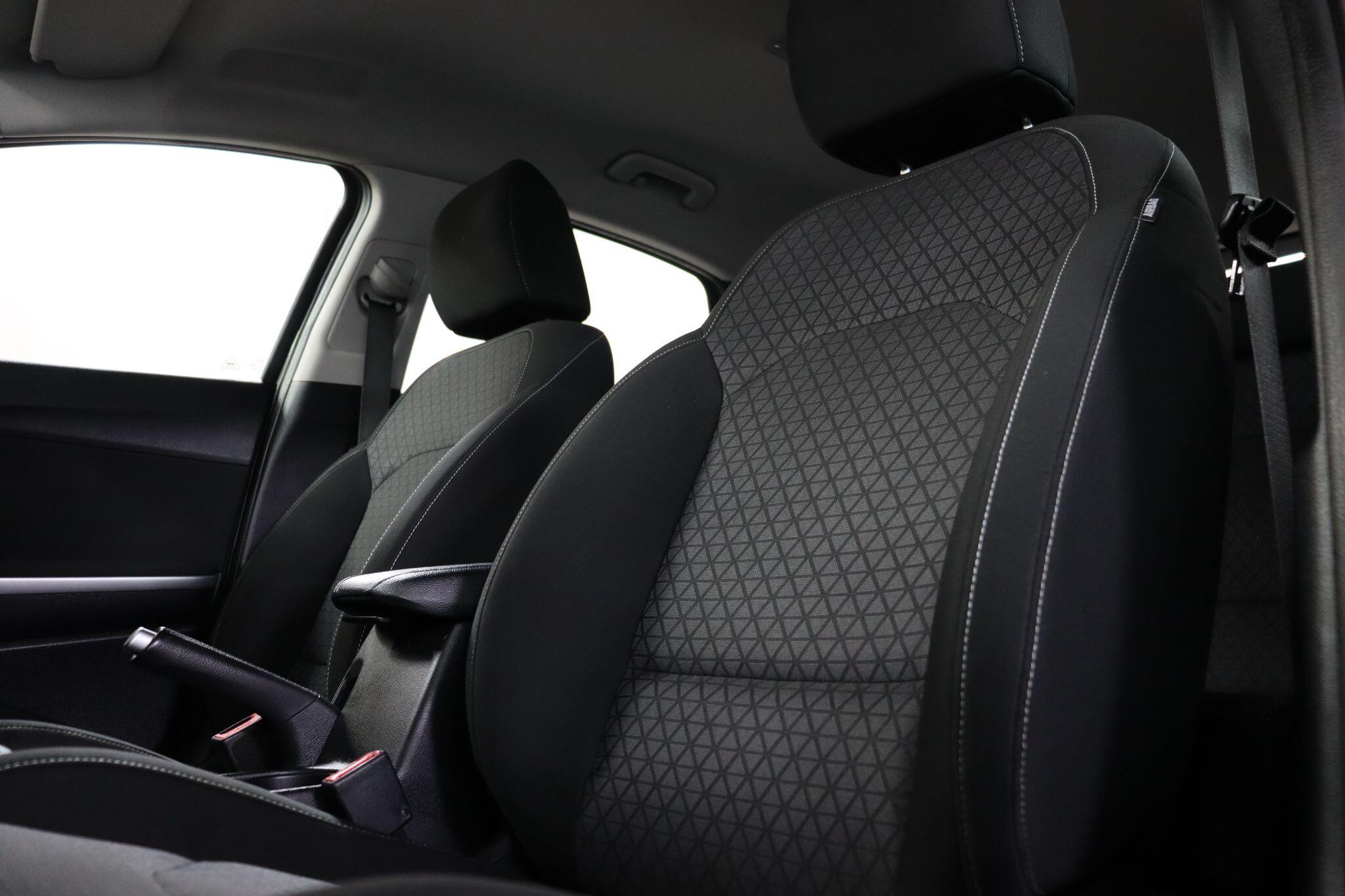 Kia Ceed view 35