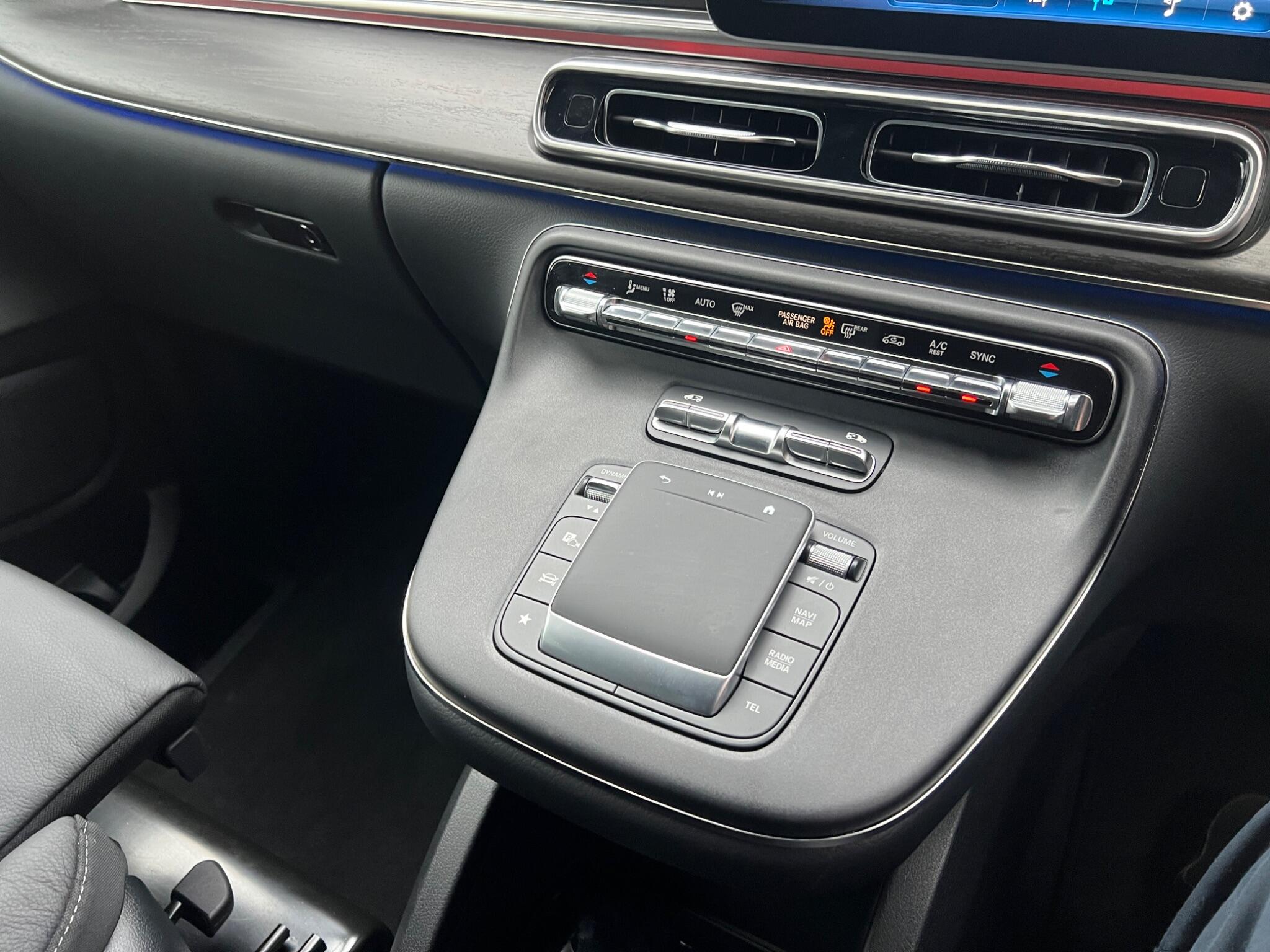 Mercedes-Benz V Class view 41