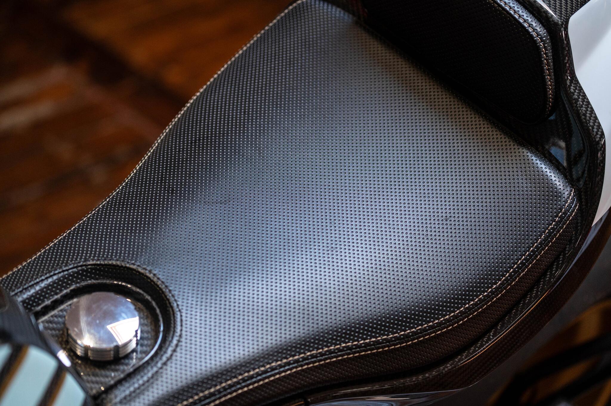 Norton V4 CR view 24