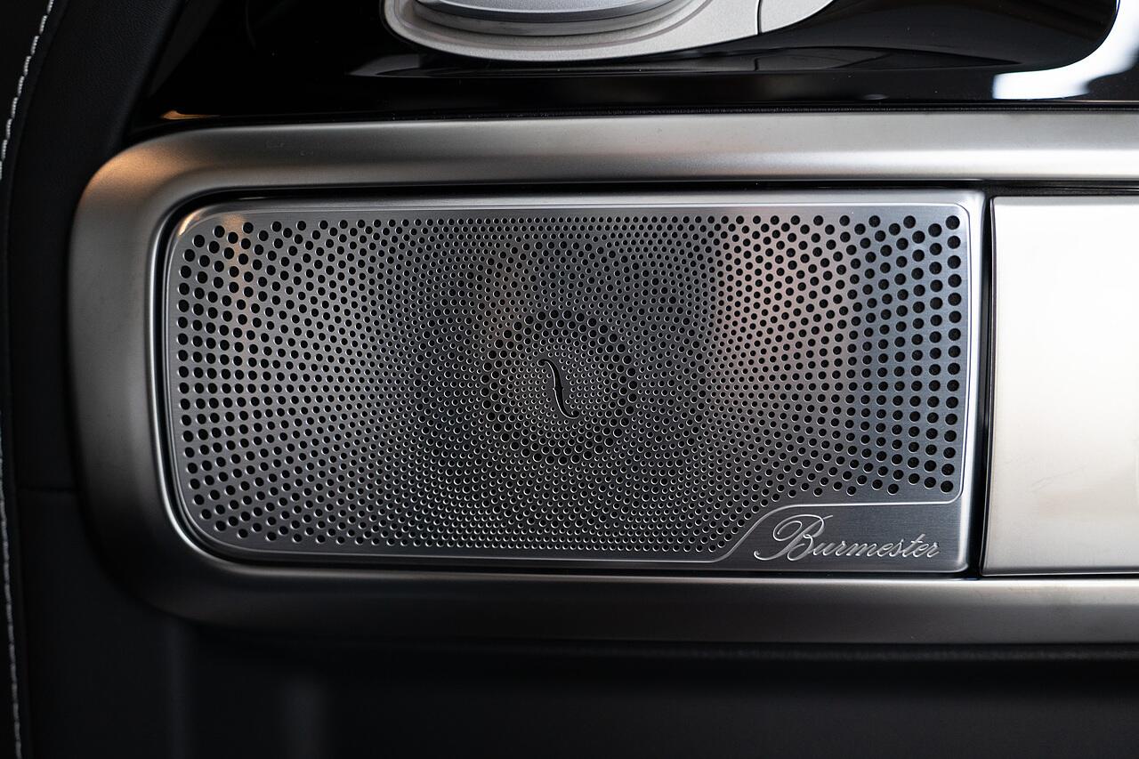 Mercedes-Benz G-Class view 32