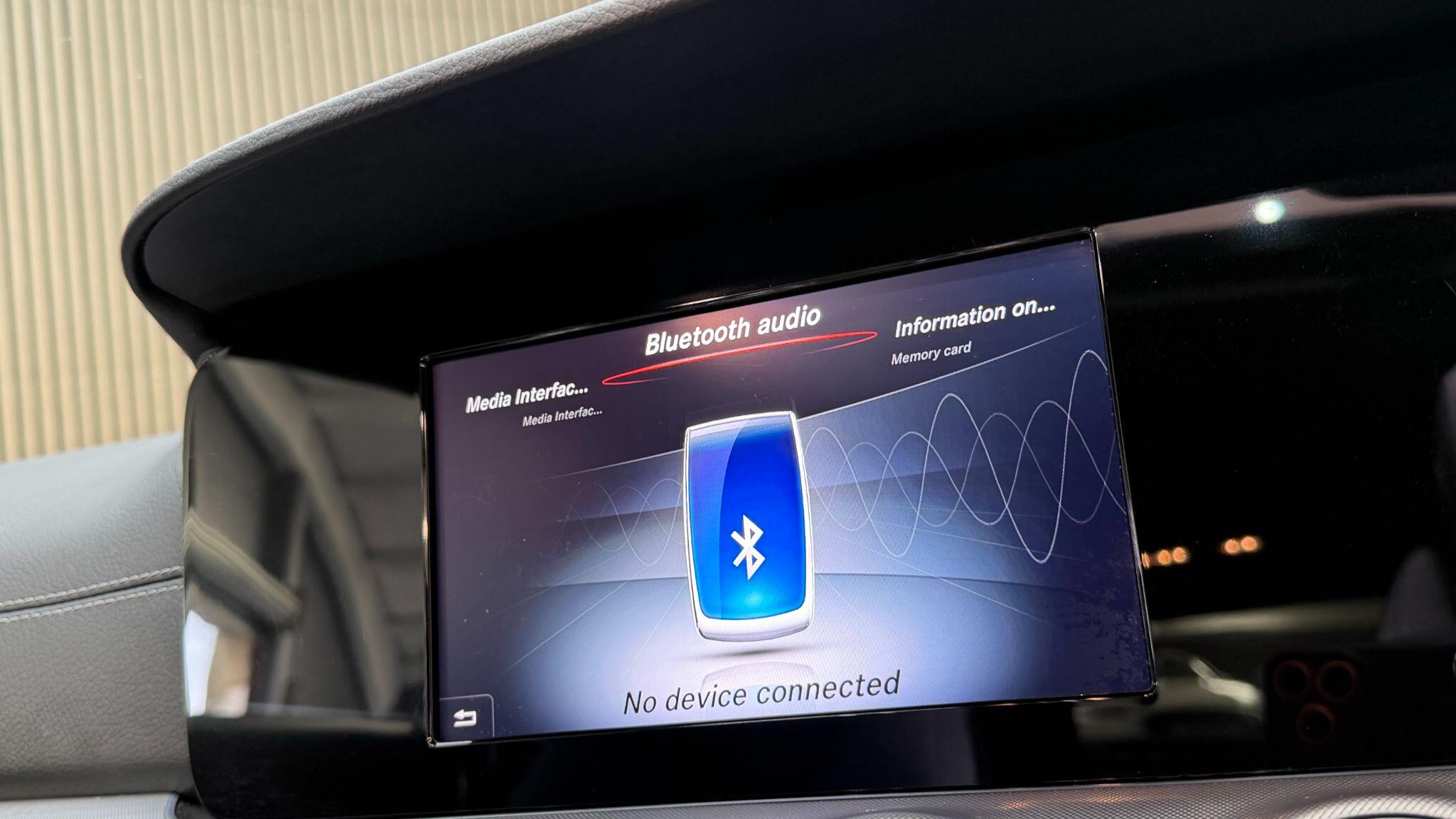Mercedes-Benz E-Class view 23