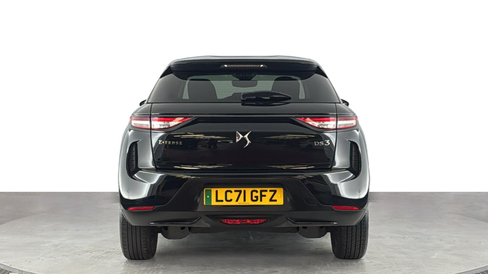 DS Automobiles DS 3 Crossback view 5