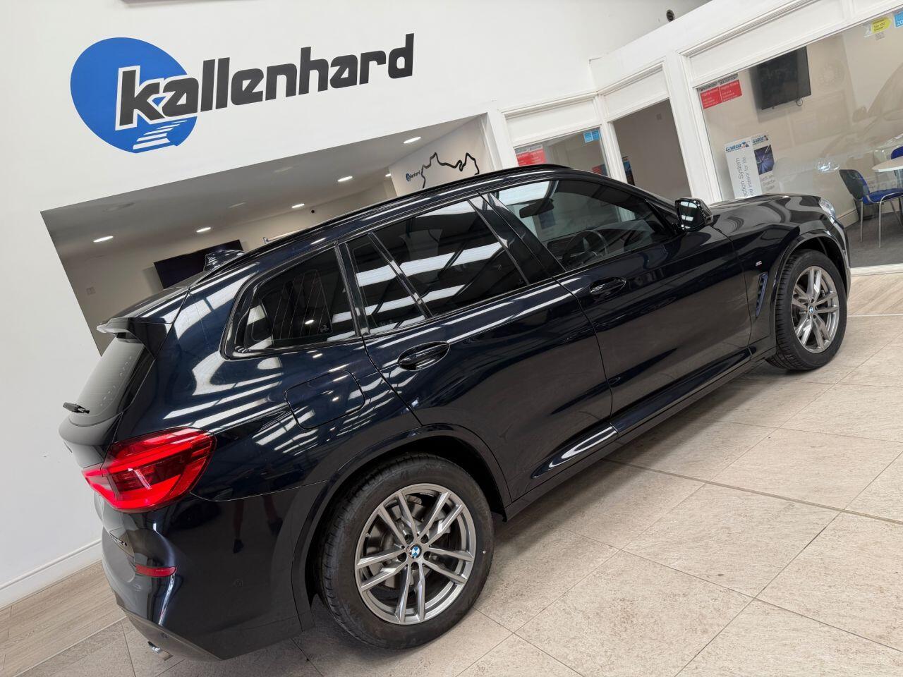 BMW X3 view 21