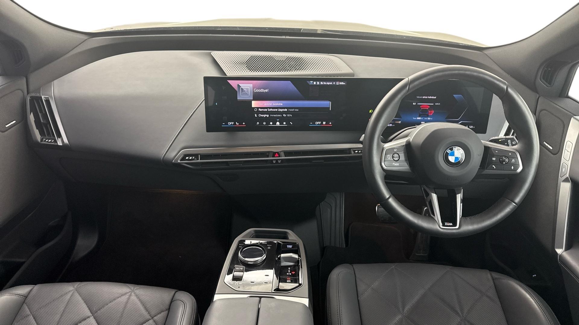 BMW iX view 4