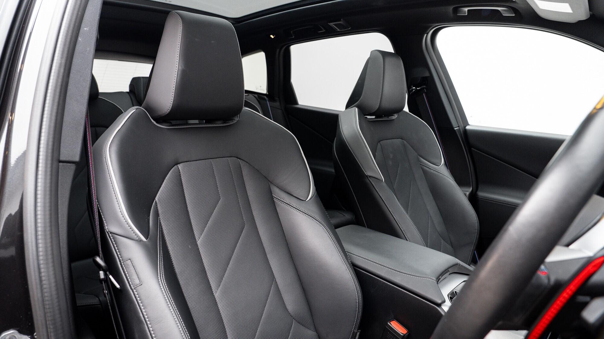 BMW X3 view 5
