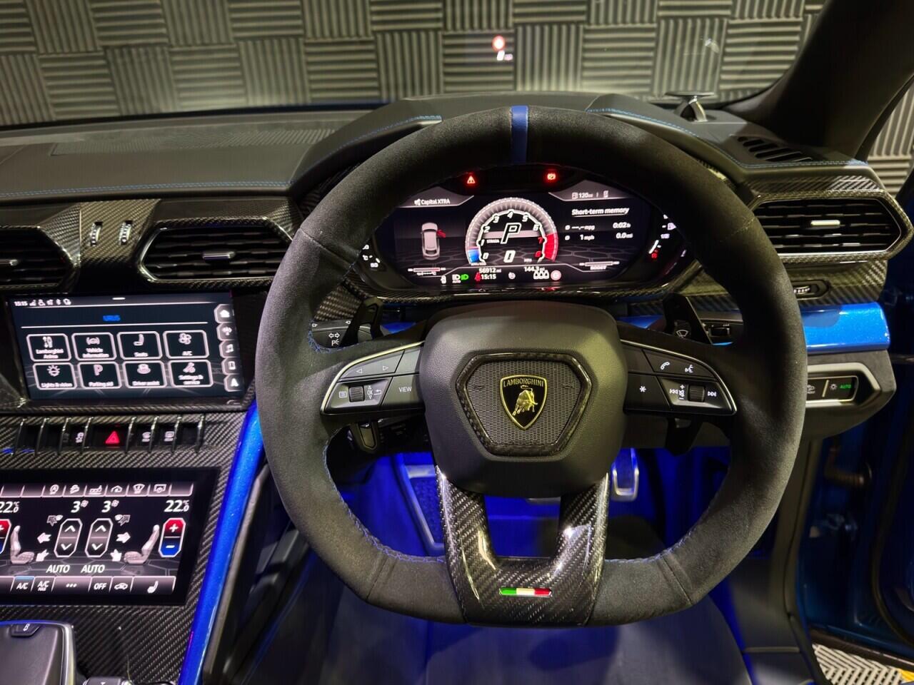 Lamborghini Urus view 11