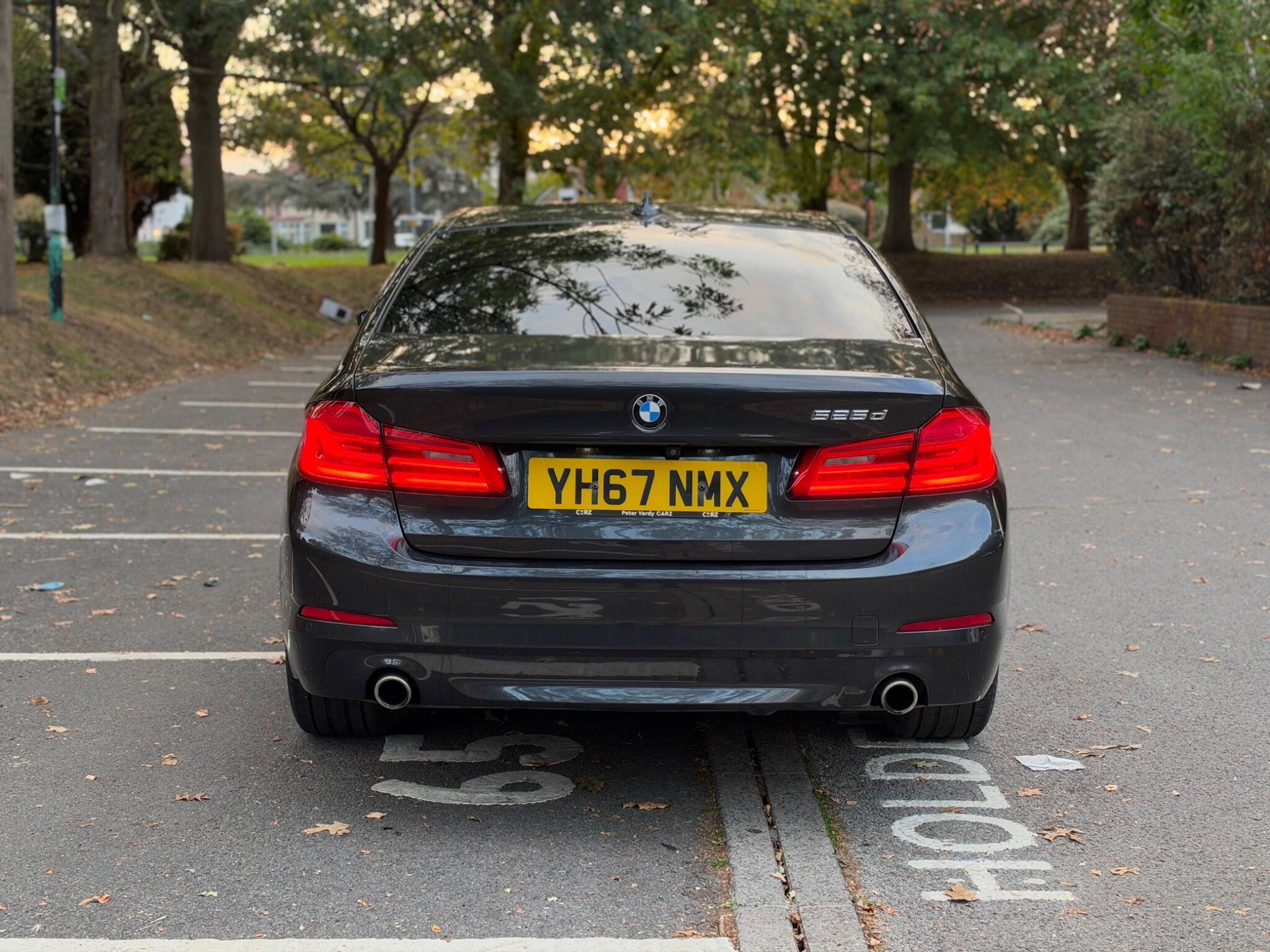 BMW 5 Series view 5
