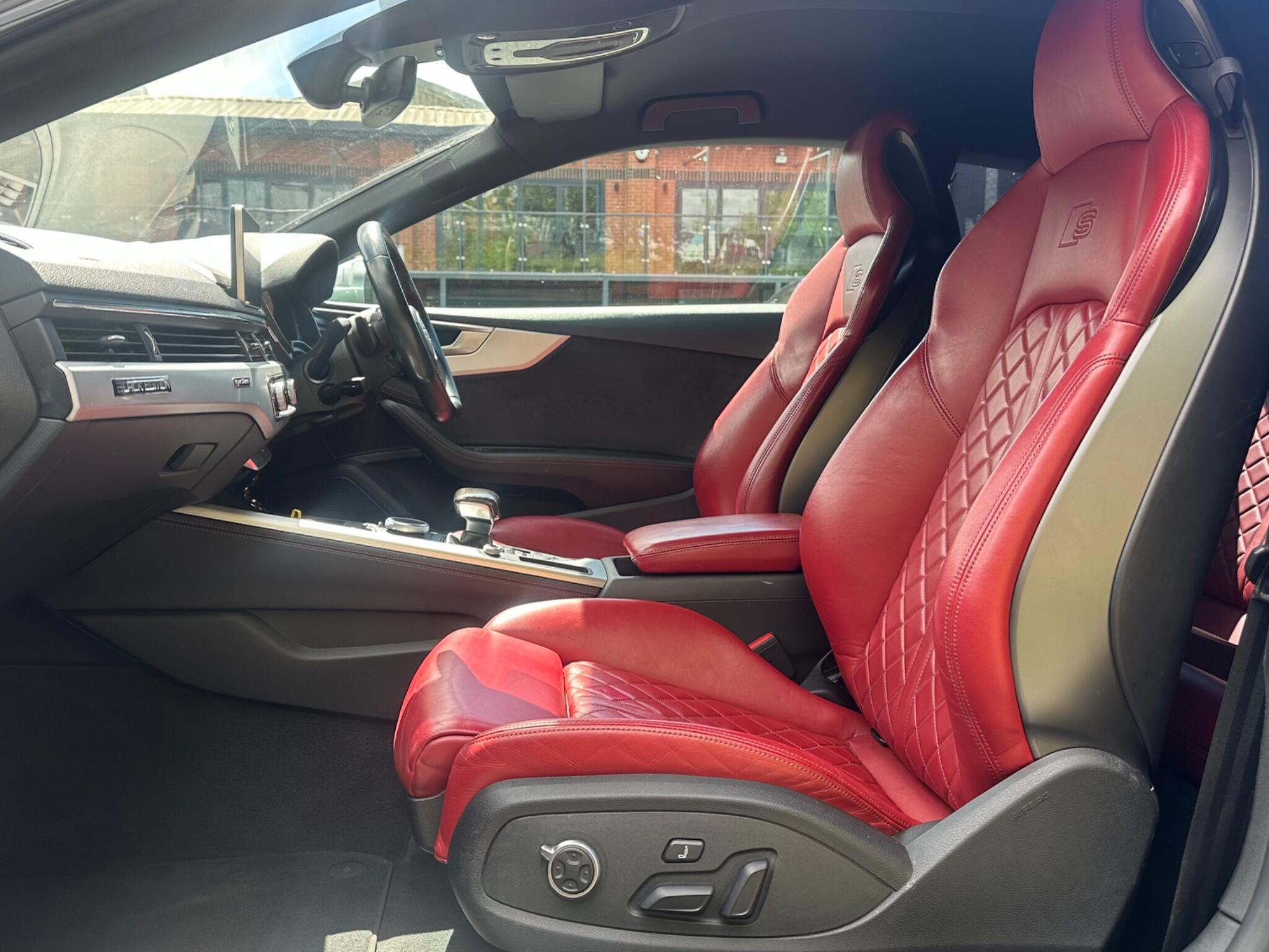 Audi S5 view 10