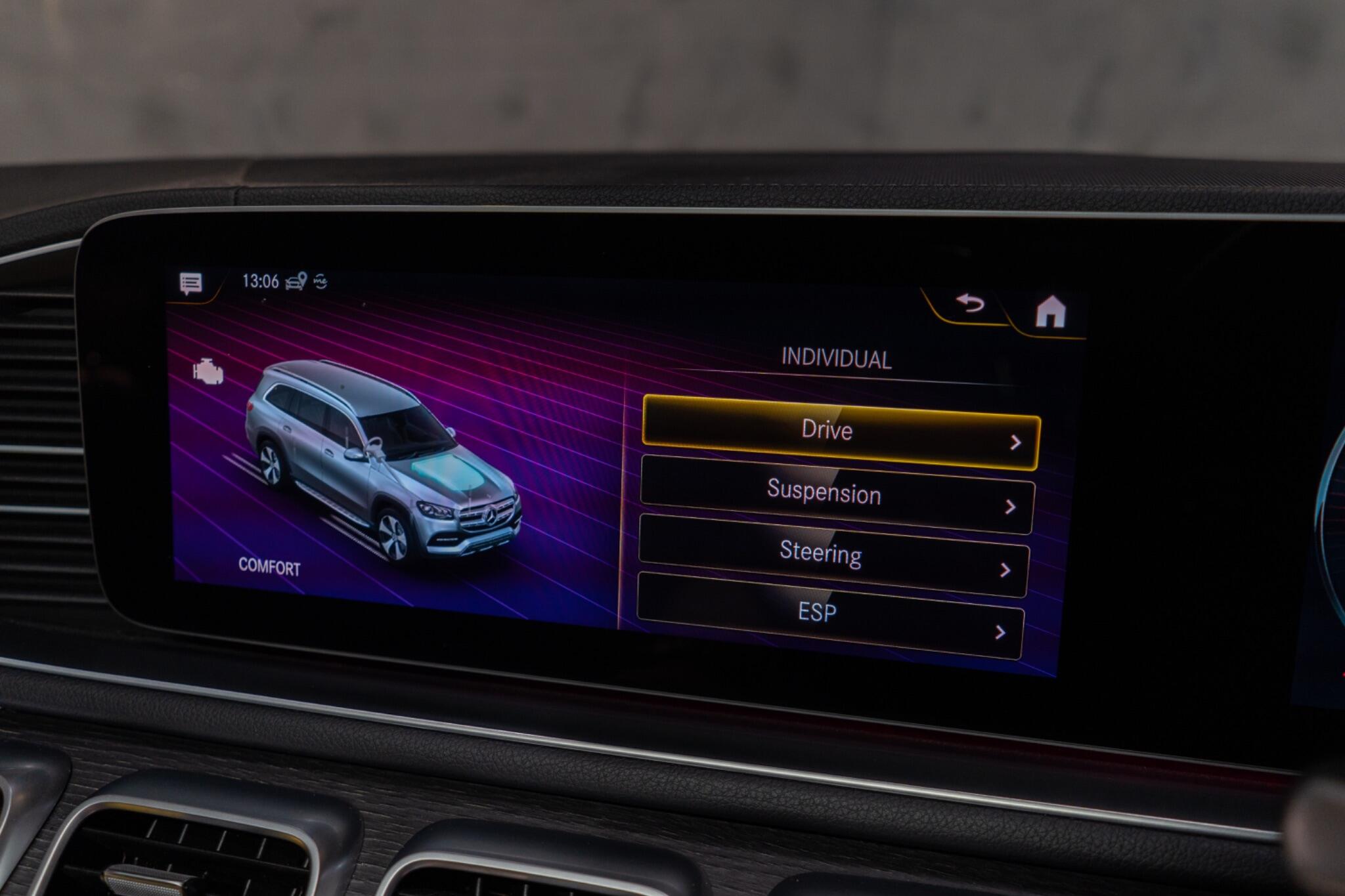 Mercedes-Benz GLS view 32