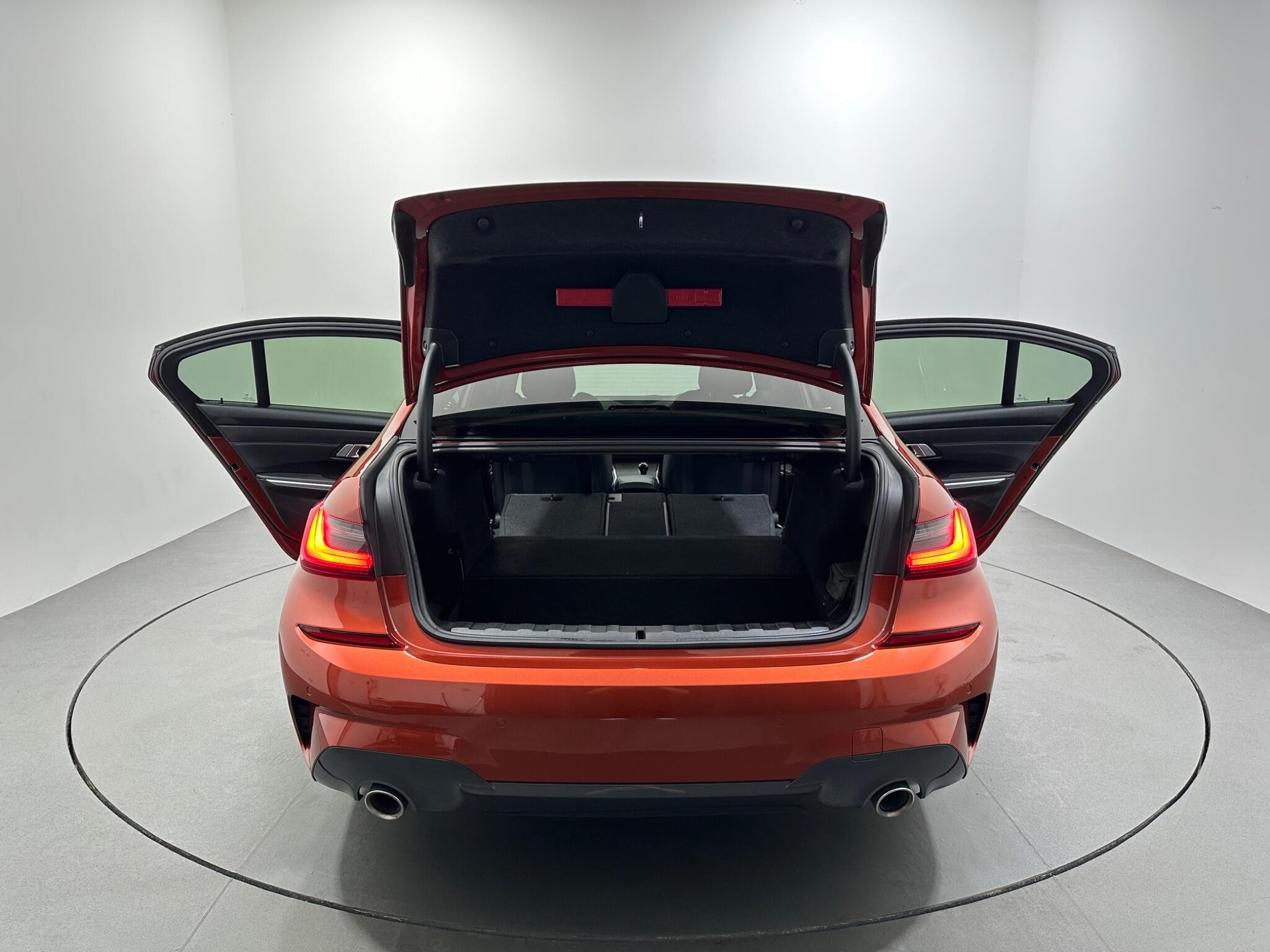 BMW 3 Series view 47