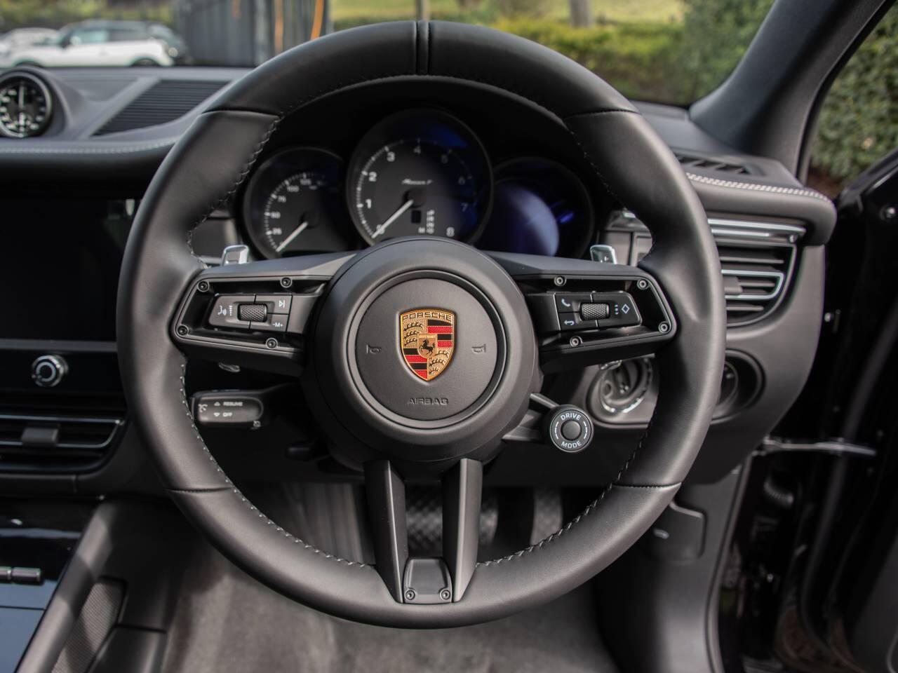 Porsche Macan view 52