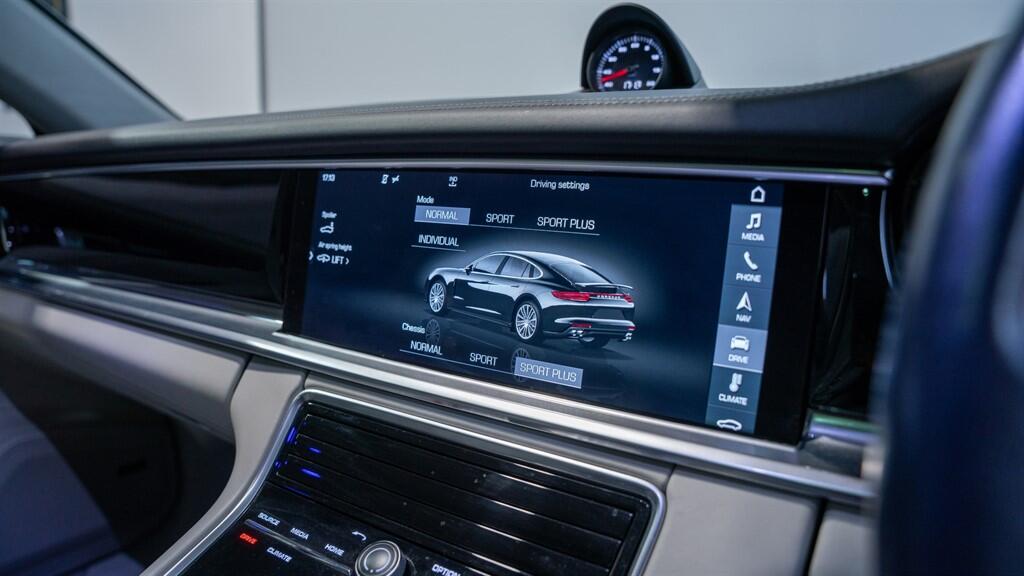 Porsche Panamera view 61