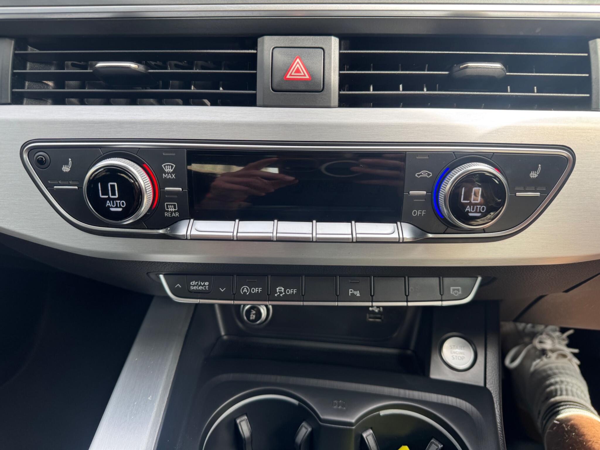 Audi A4 view 95