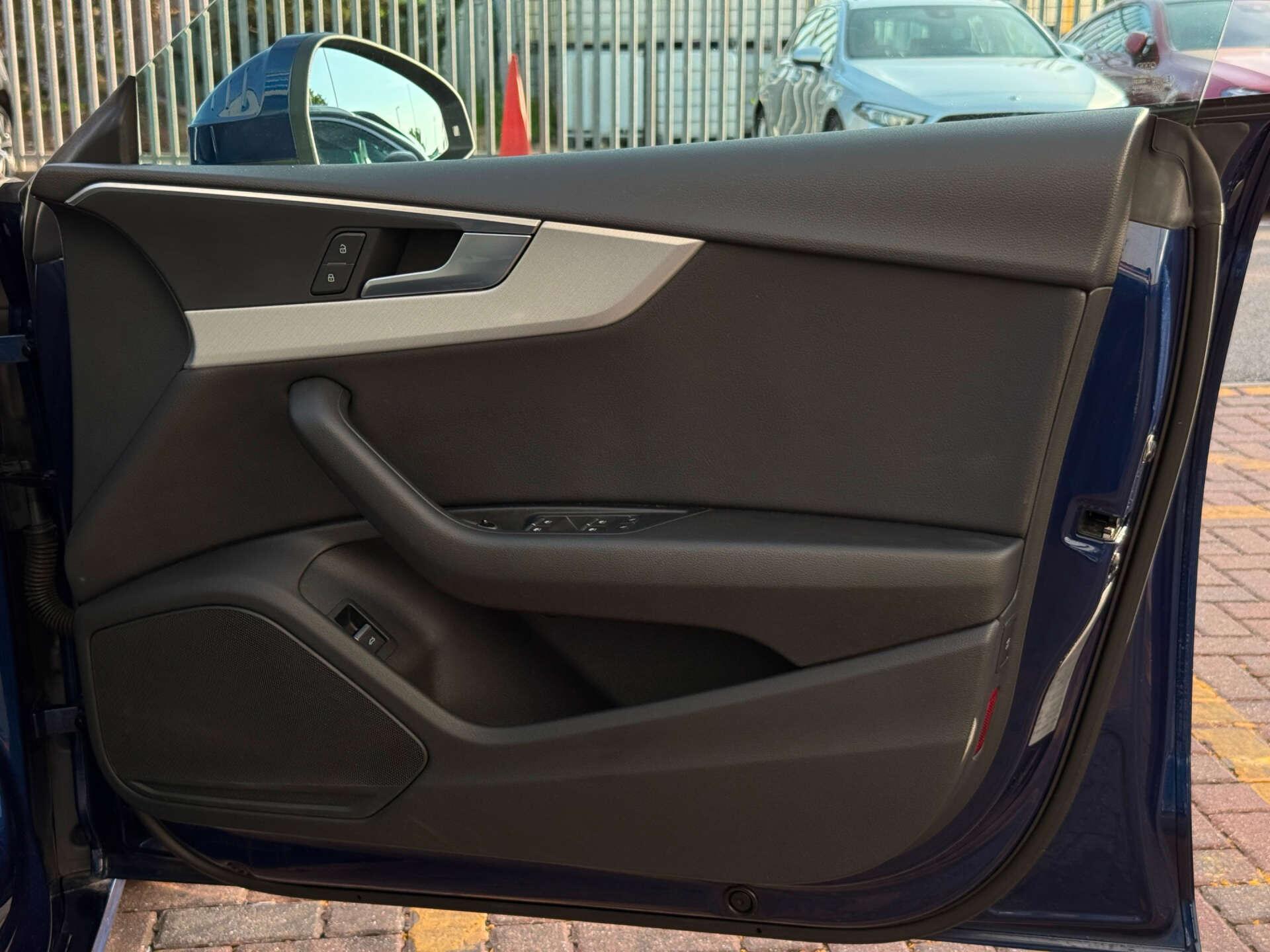 Audi A5 view 16