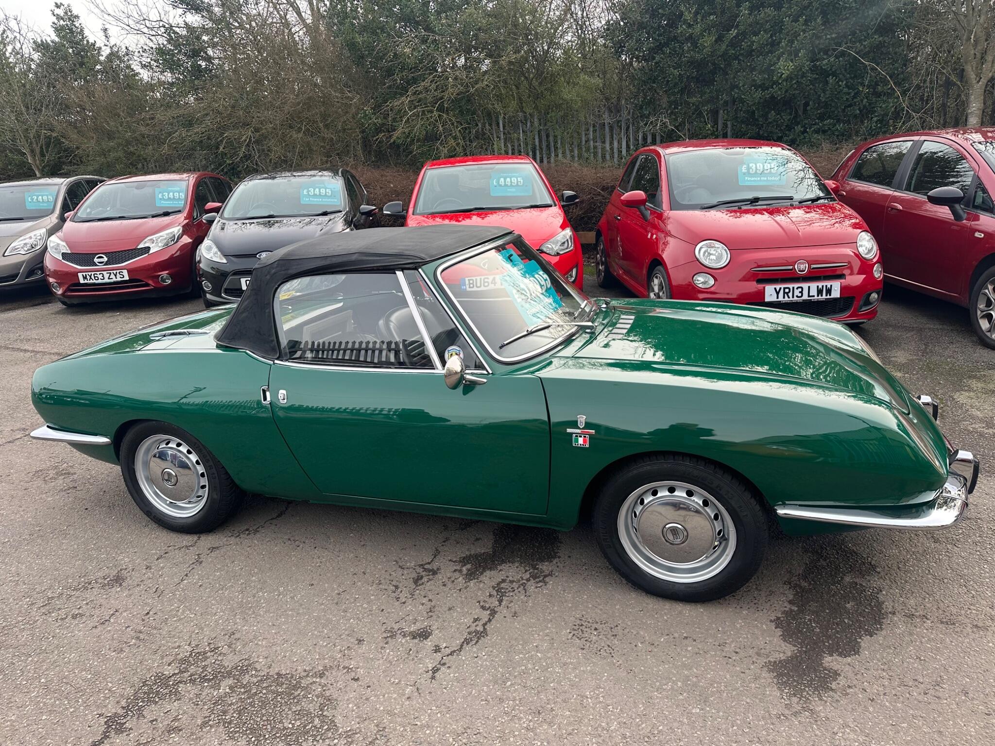 Fiat 850 view 7
