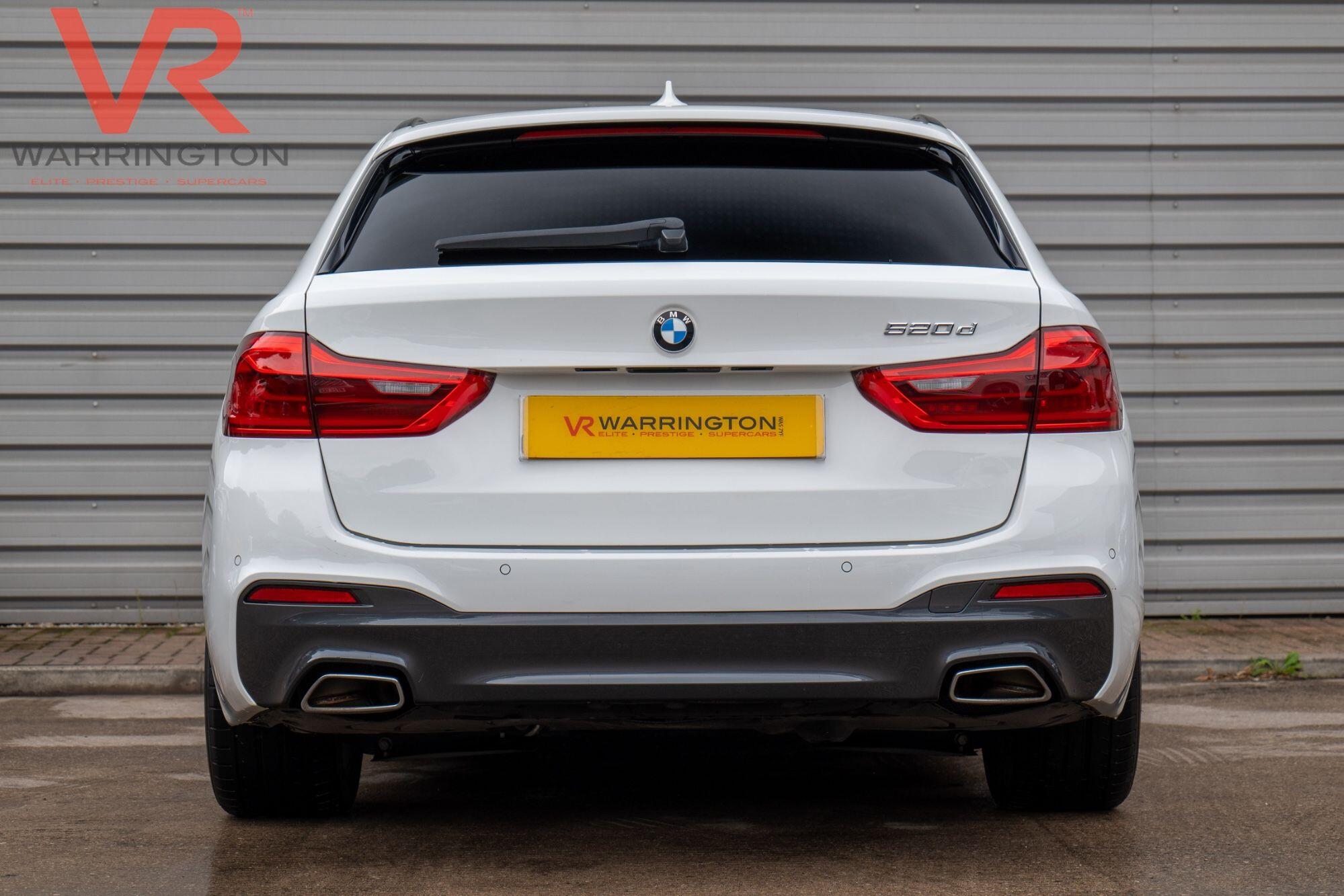BMW 5 Series view 15
