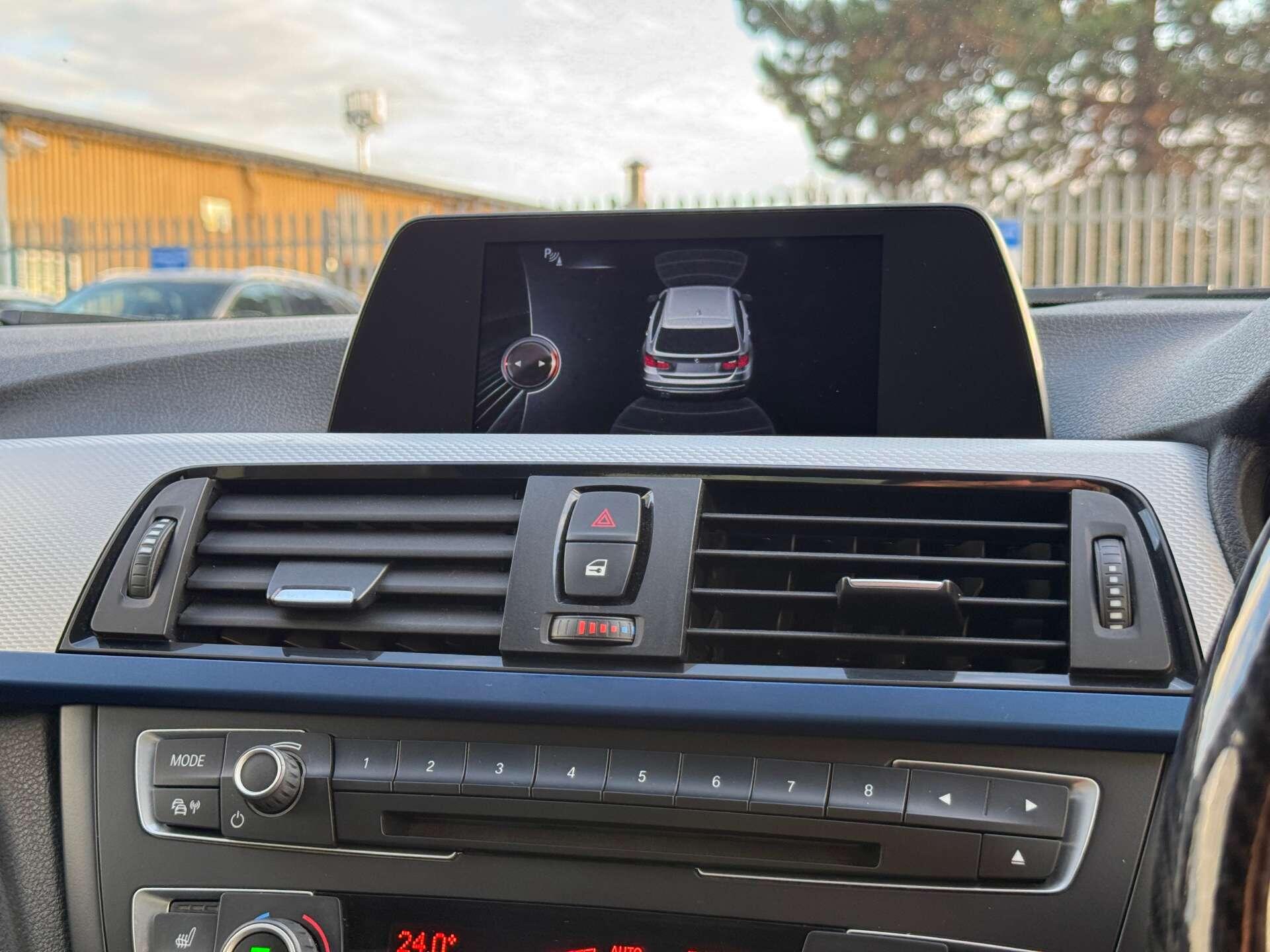 BMW 3 Series view 39