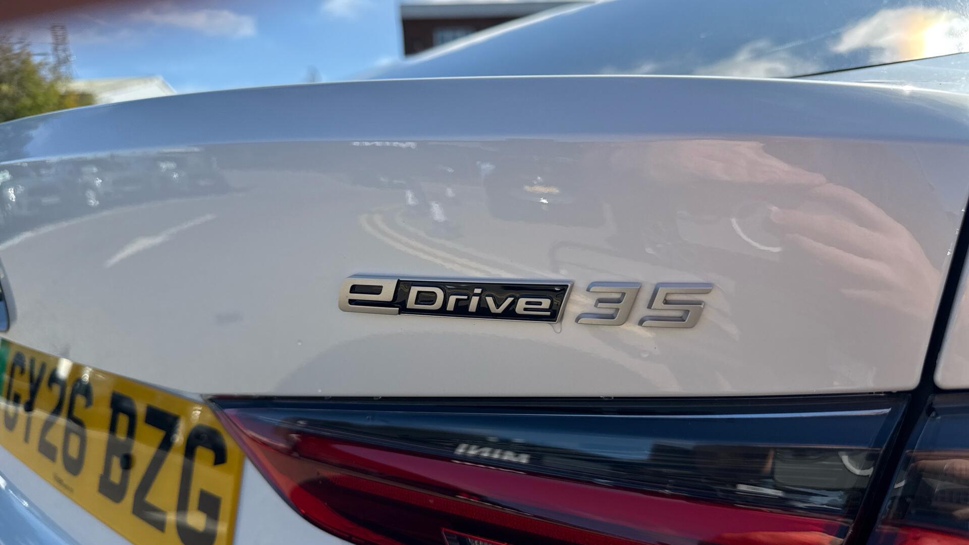 BMW i4 view 37
