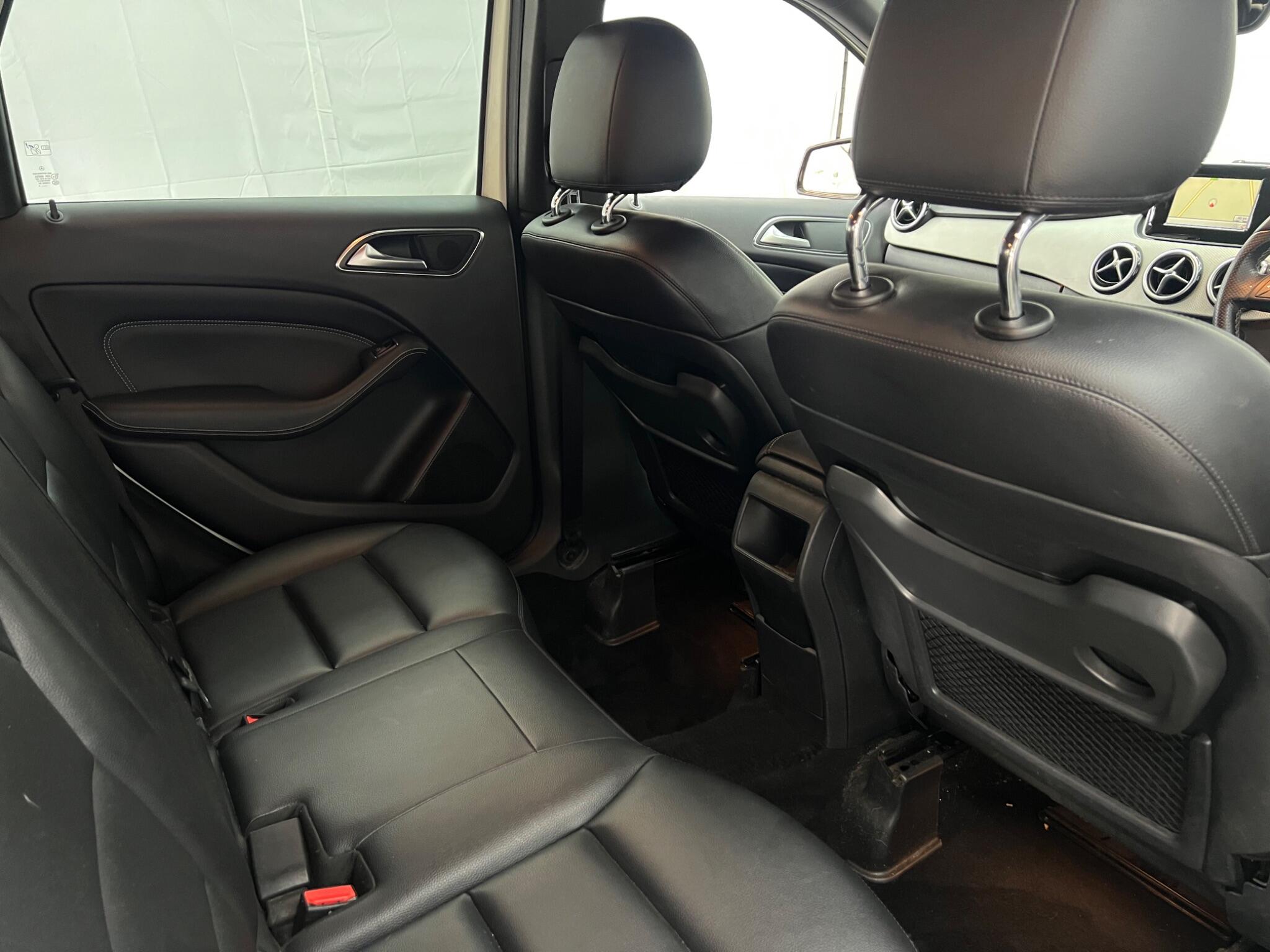 Mercedes-Benz B Class view 22