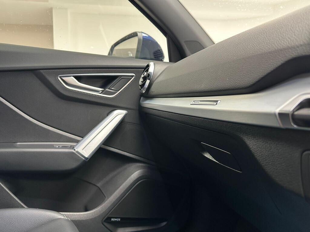 Audi Q2 view 23