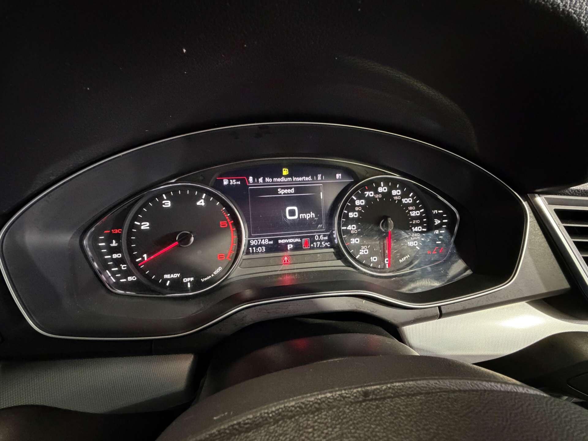 Audi Q5 view 16