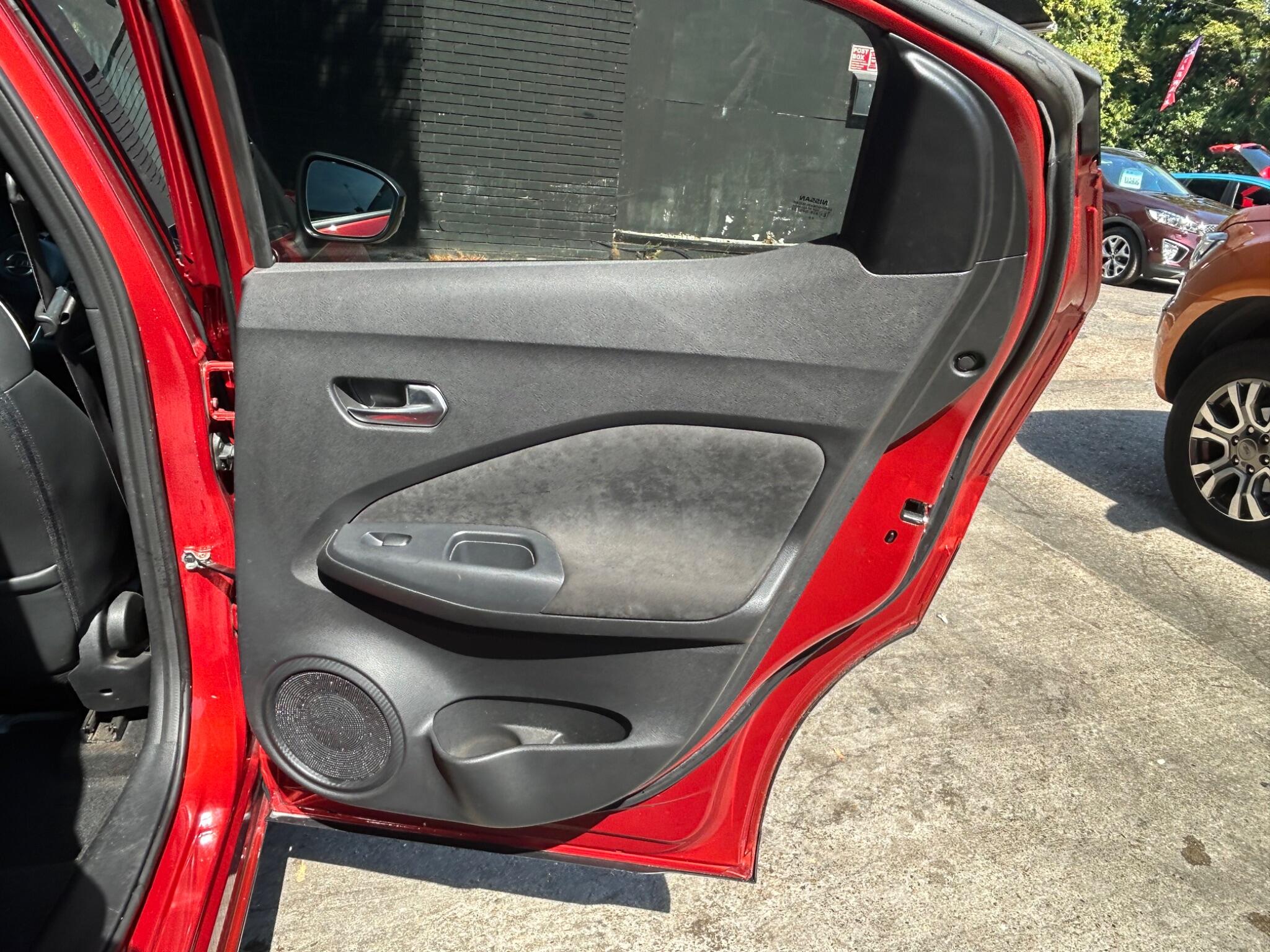 Nissan Juke view 33