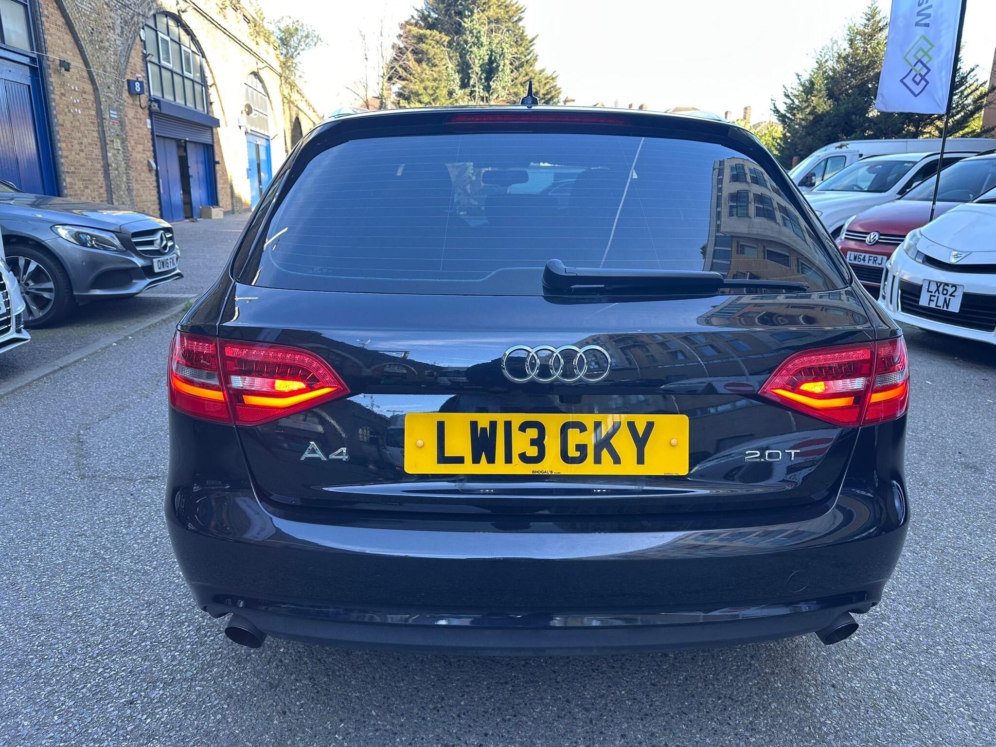Audi A4 Avant view 12
