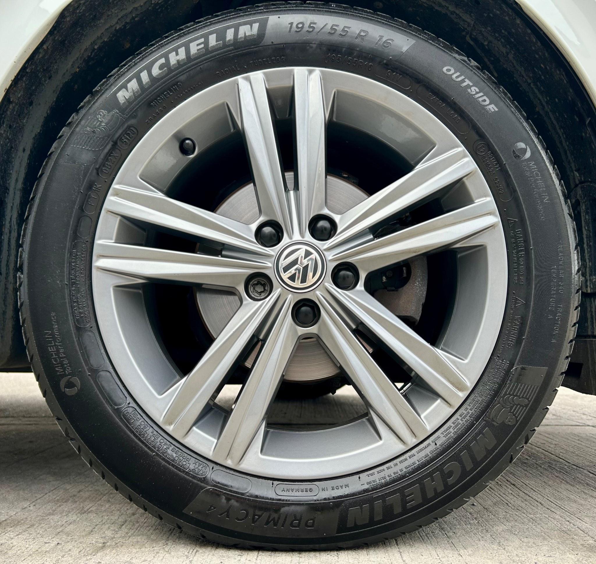 Volkswagen Polo view 17