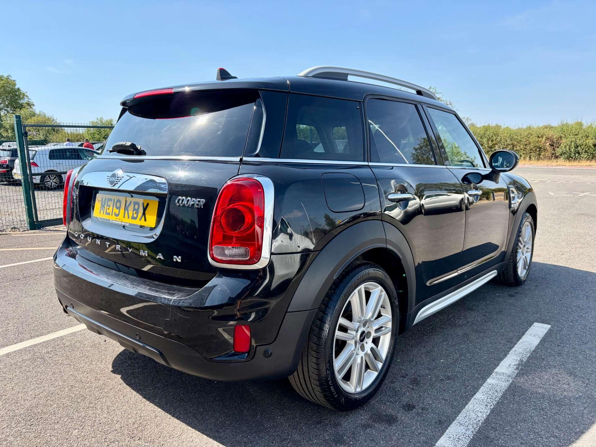 Mini Countryman view 8