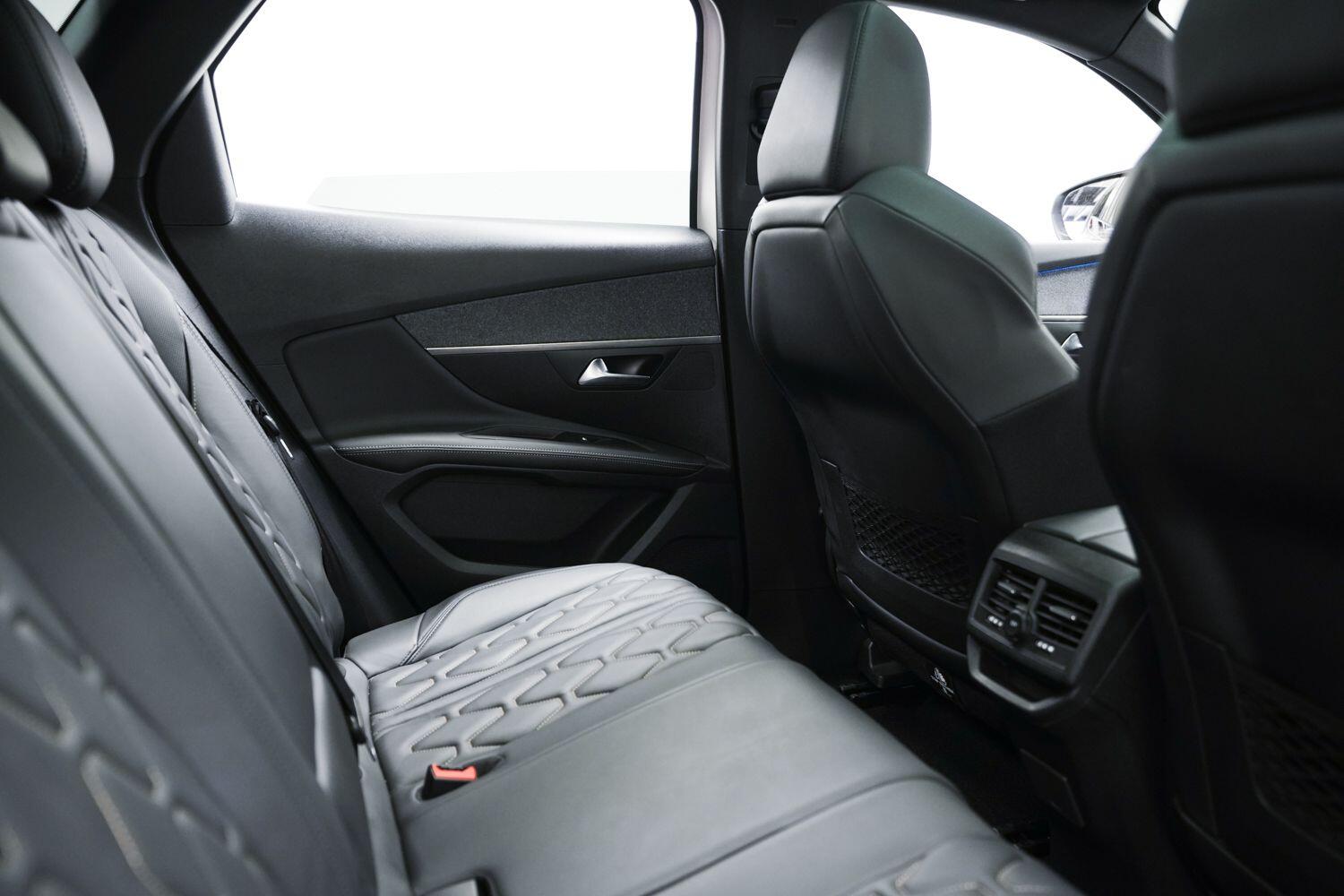 Peugeot 3008 view 16