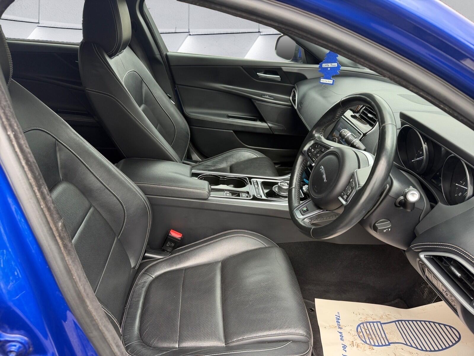Jaguar Xe view 9