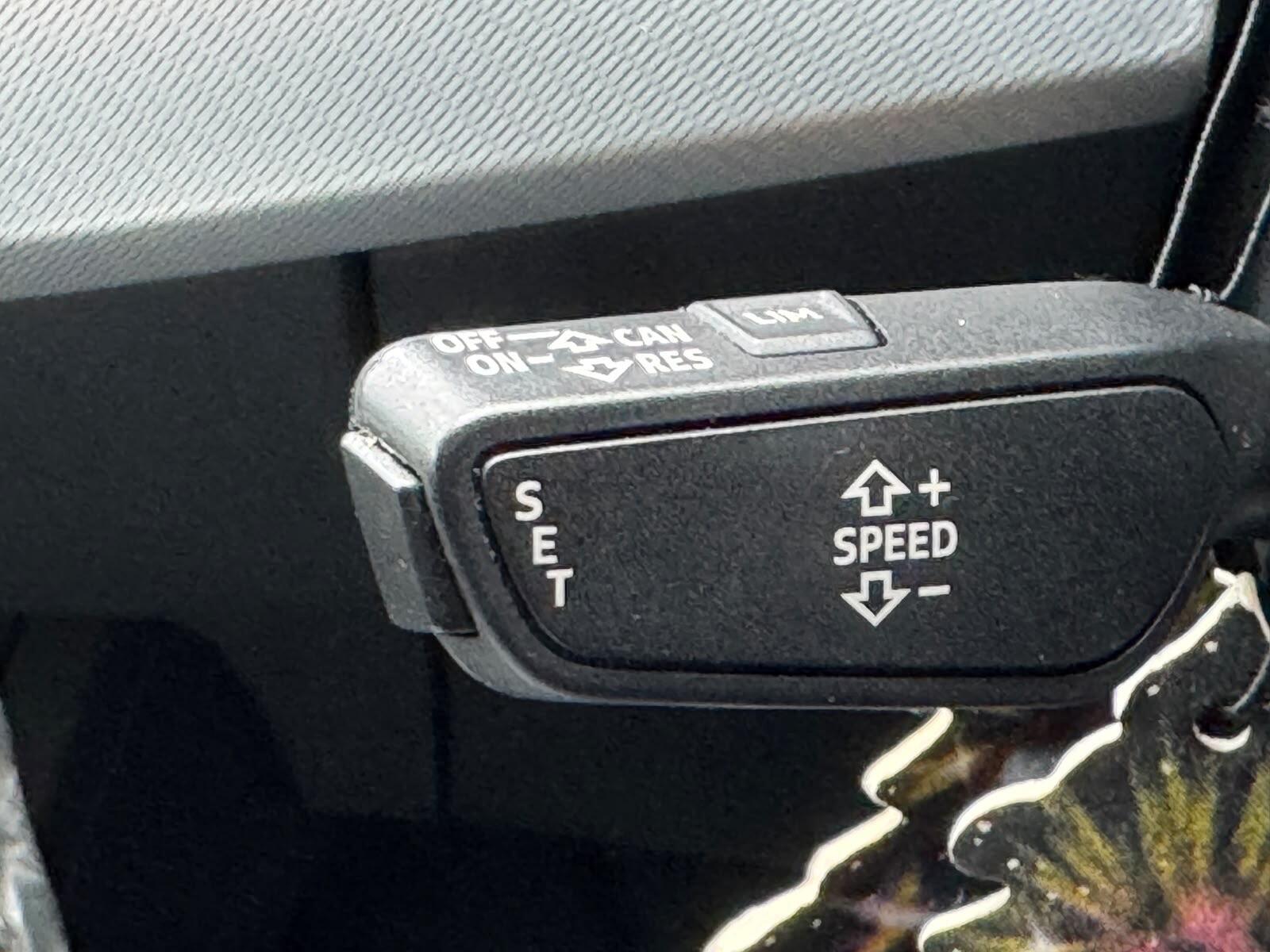 Audi A4 view 21