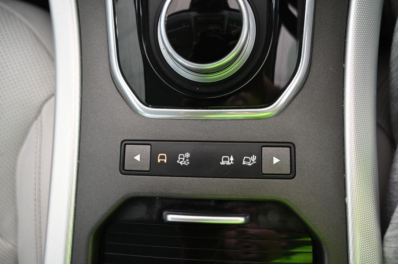 Land Rover Range Rover Evoque view 29