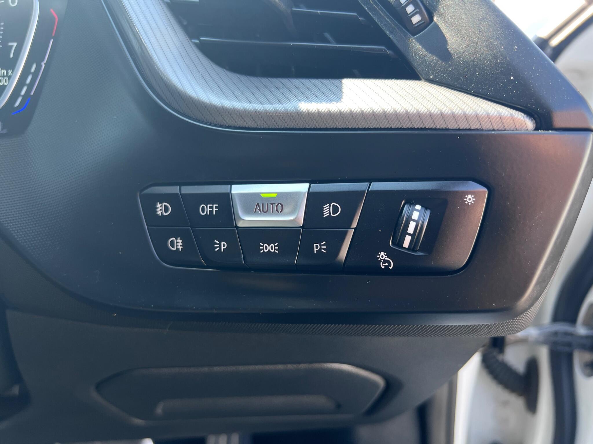 BMW 1 Series view 32