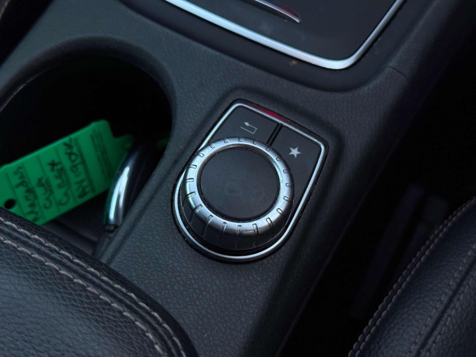 Mercedes-Benz Gla view 58