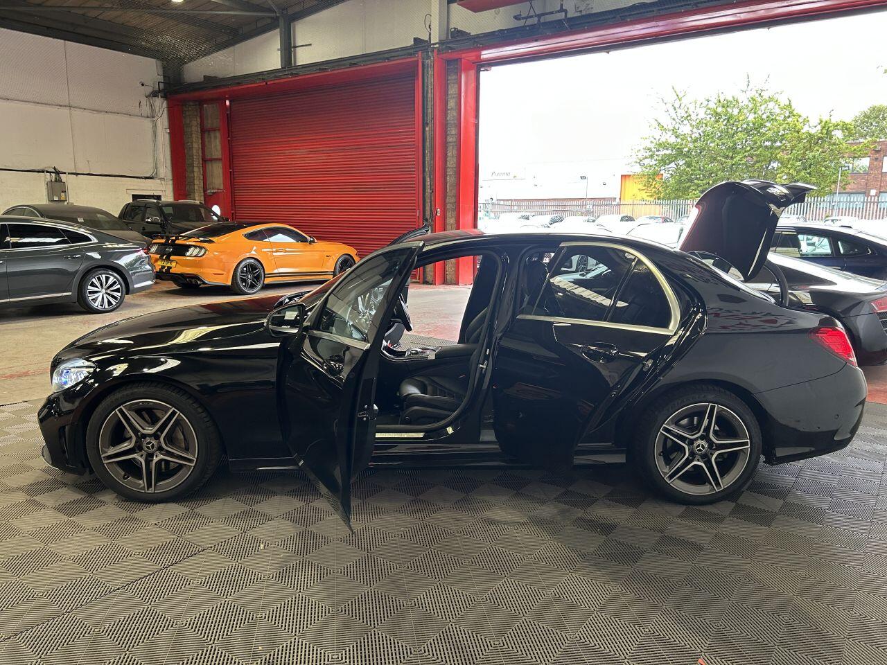 Mercedes-Benz C Class view 14