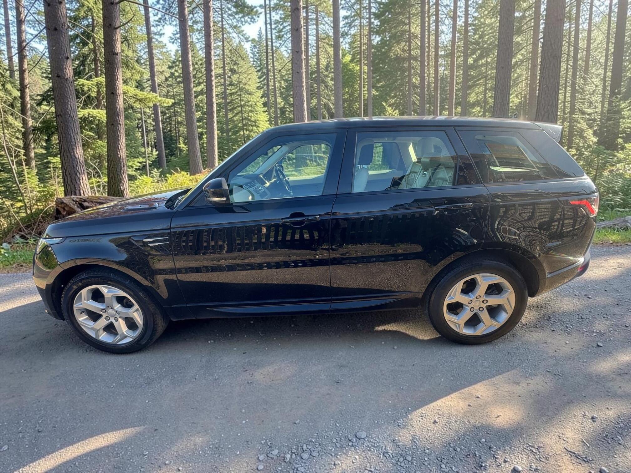 Land Rover Range Rover Sport view 19