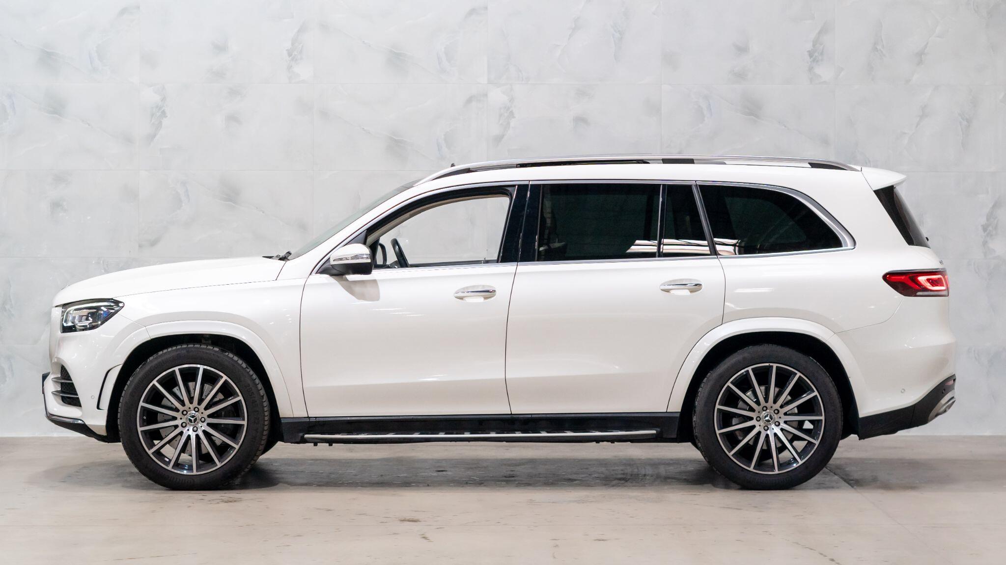 Mercedes-Benz GLS view 4