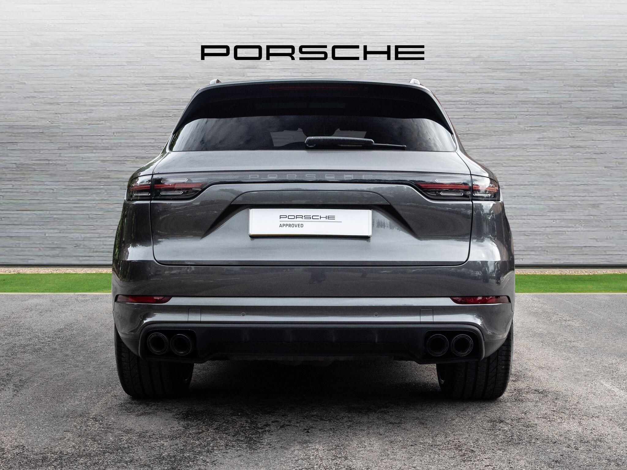 Porsche Cayenne view 6