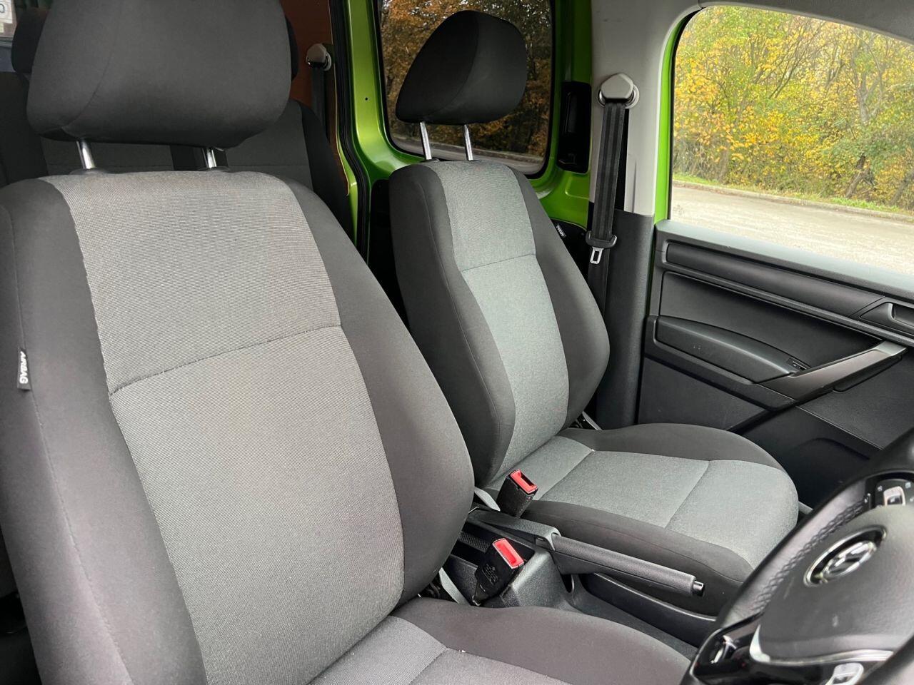 Volkswagen Caddy Maxi view 25