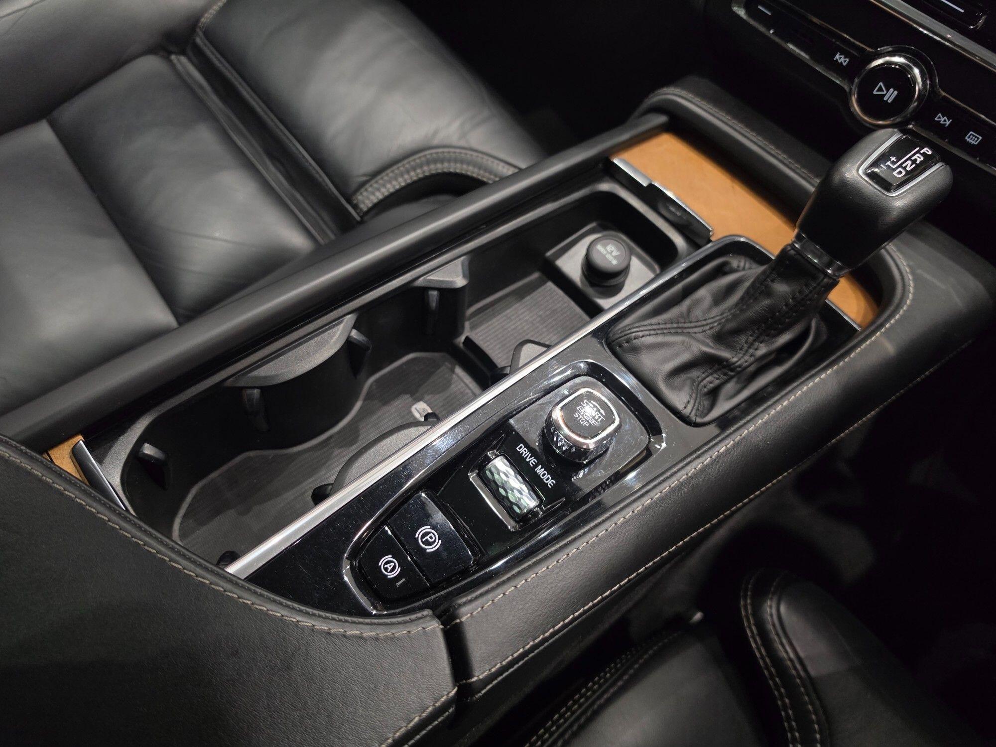 Volvo V90 view 90