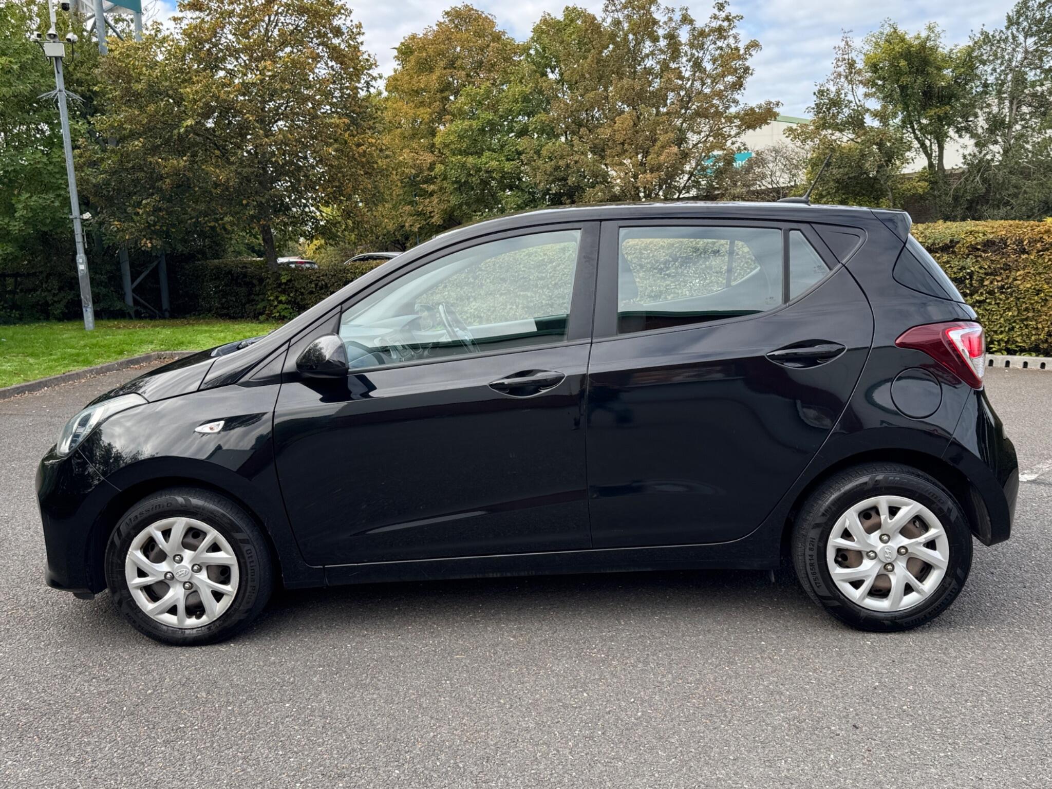 Hyundai I10 view 9