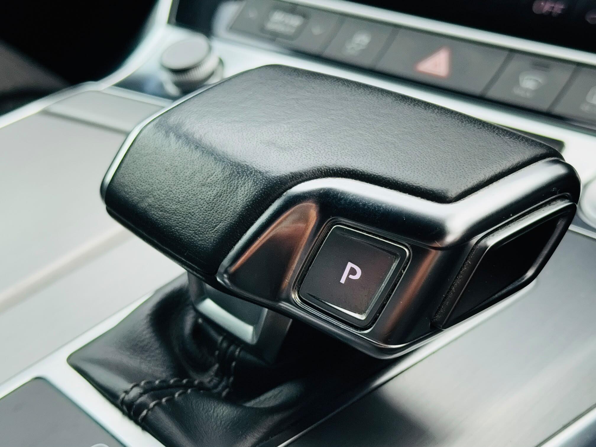 Audi A6 view 21