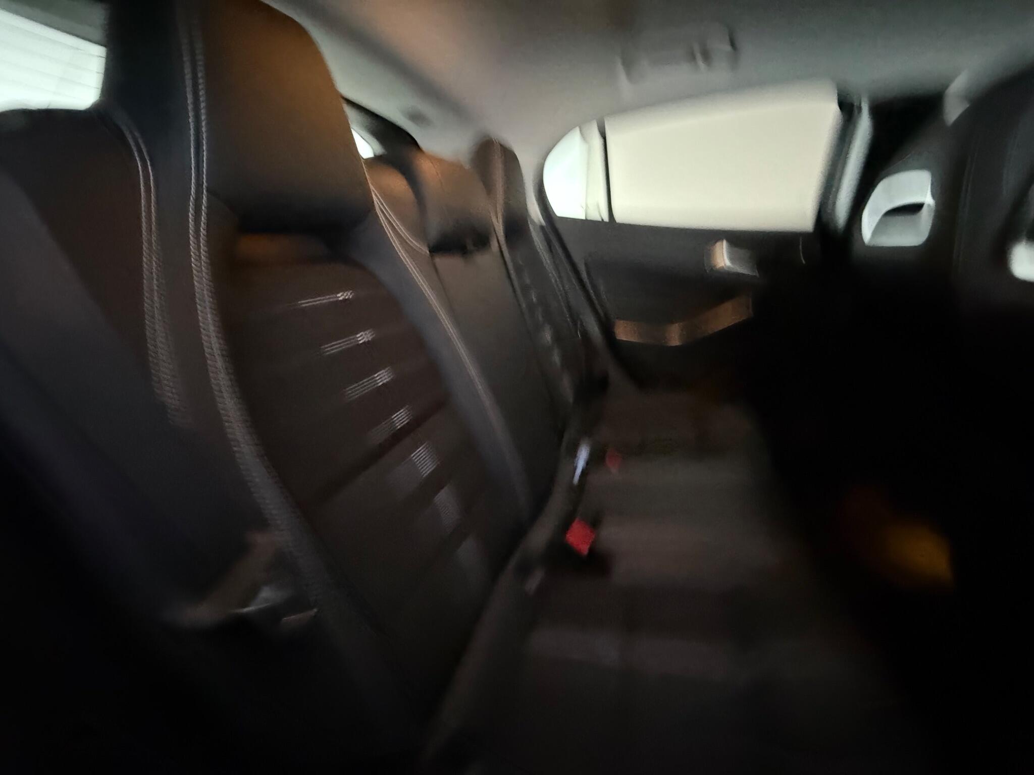 Mercedes-Benz GLA view 31