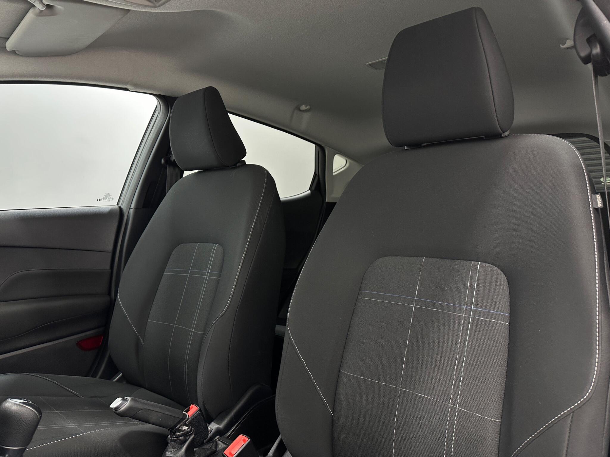 Ford Fiesta view 34