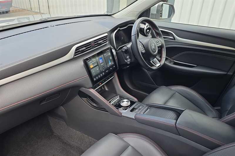 MG ZS view 13