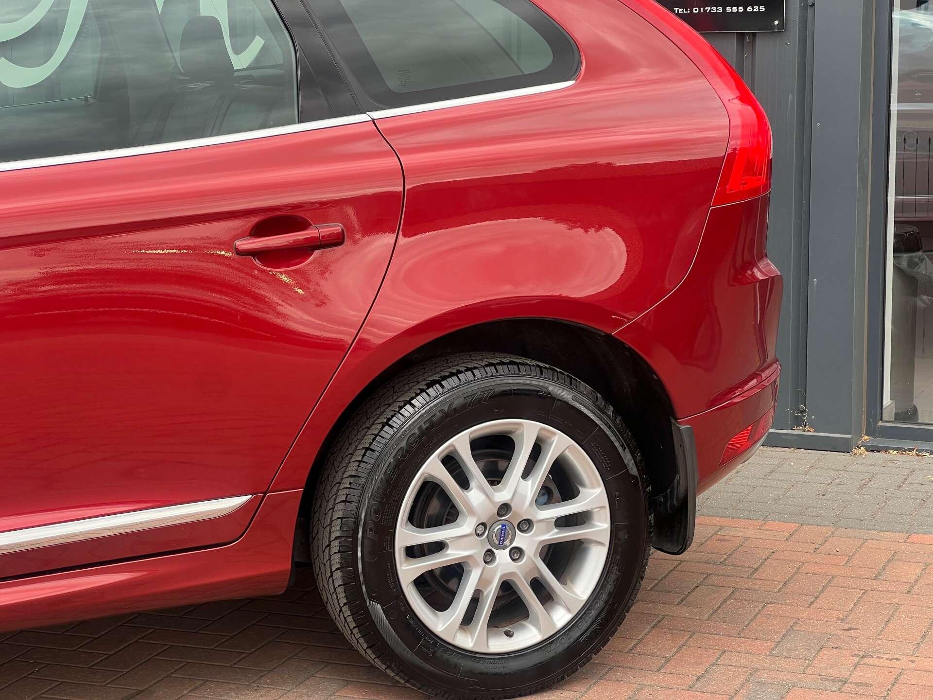 Volvo XC60 view 45