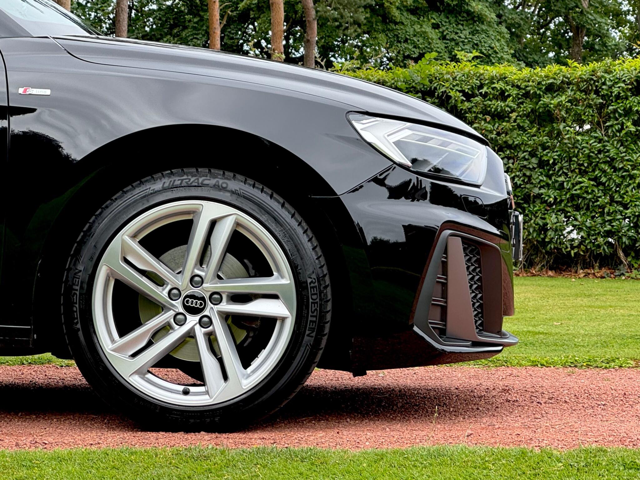 Audi A1 view 24