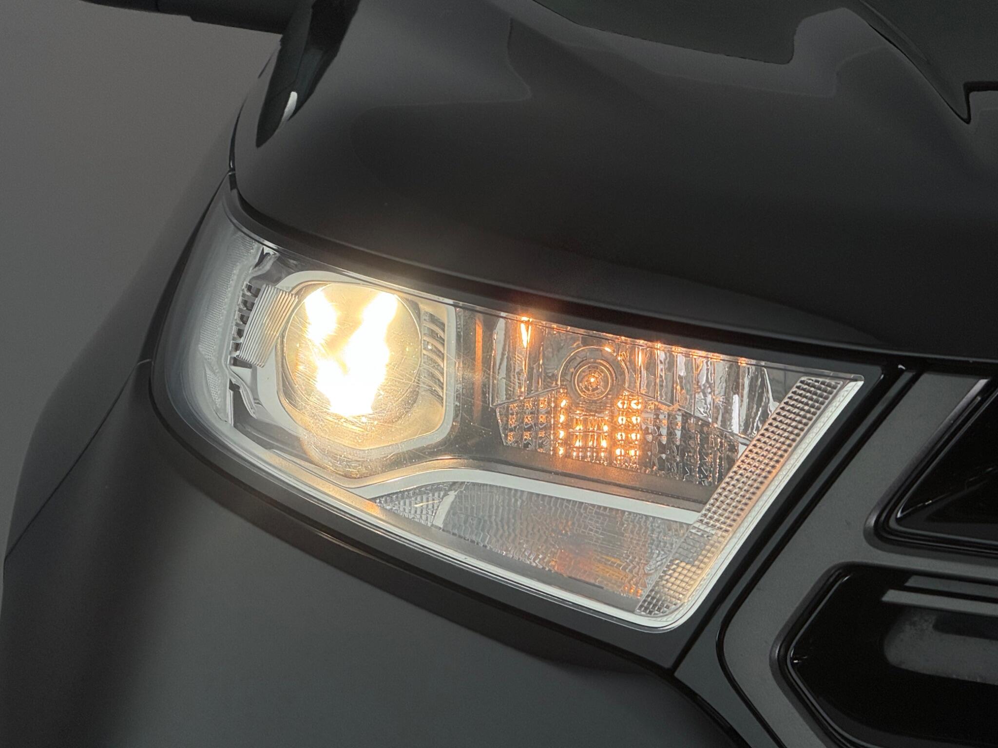 Ford Edge view 4
